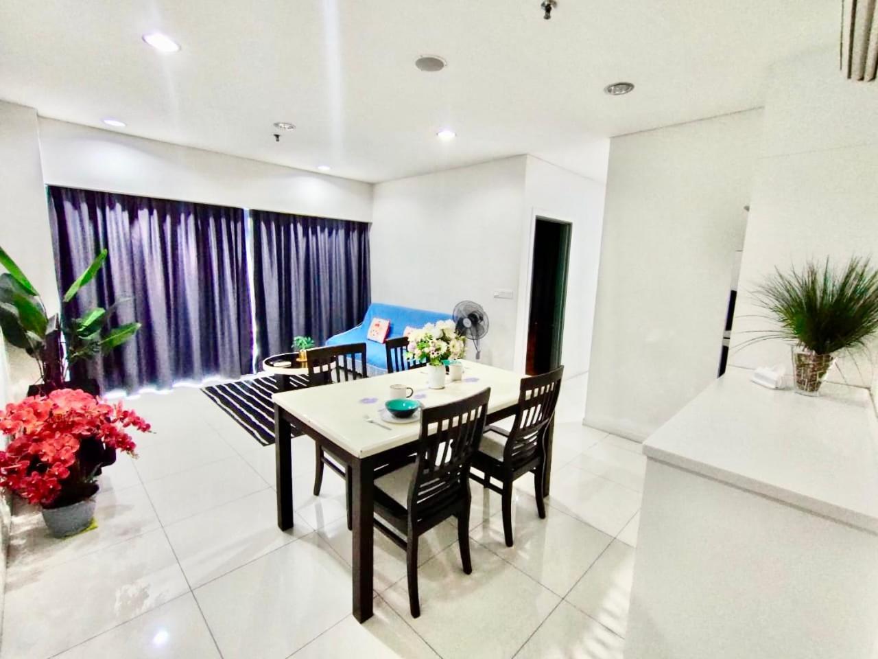 Klcc One Bedroom Apt & Studio Kuala Lumpur Esterno foto