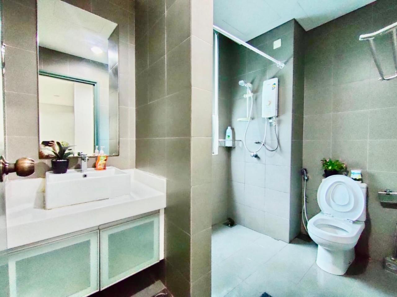 Klcc One Bedroom Apt & Studio Kuala Lumpur Esterno foto