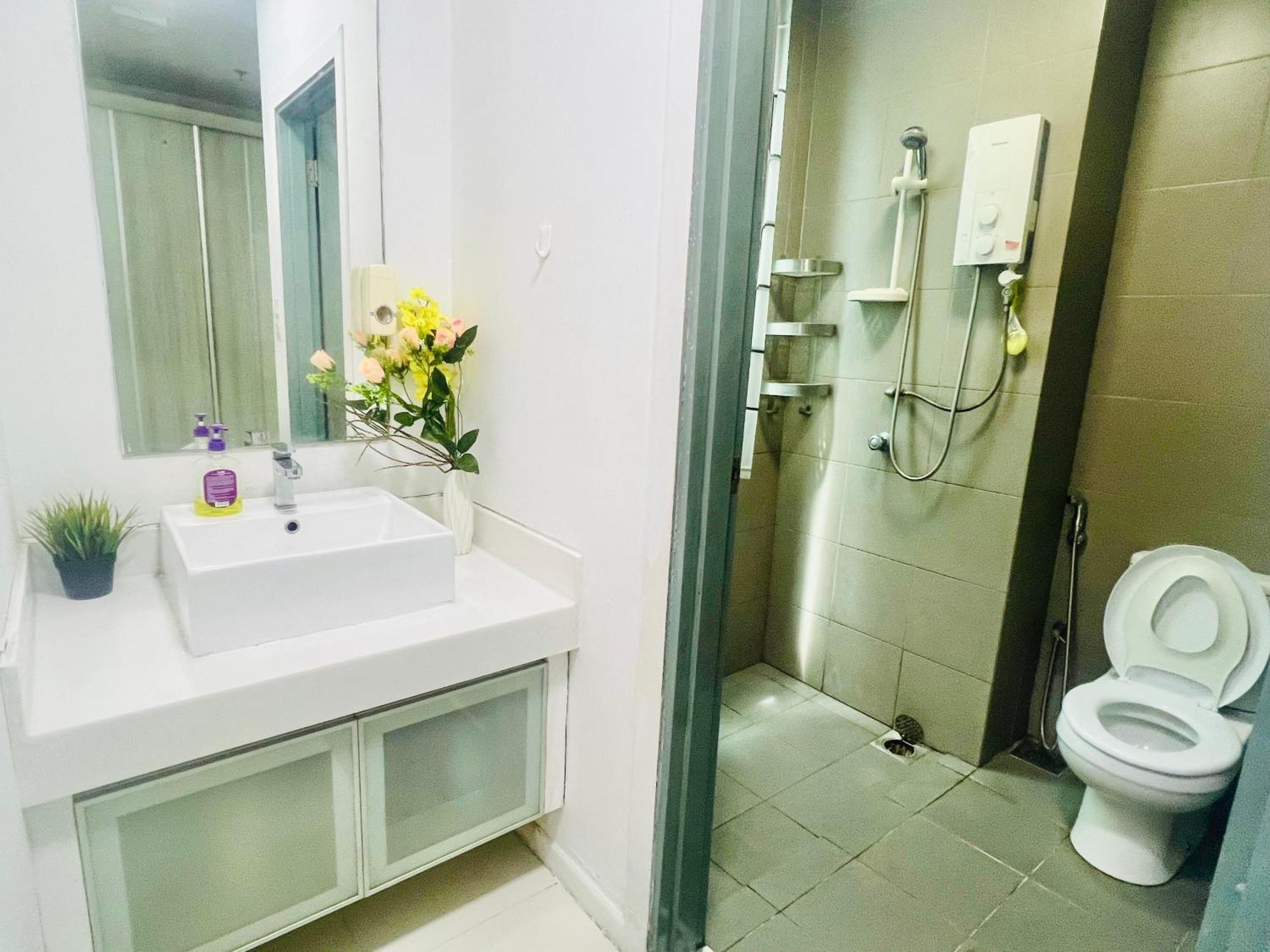 Klcc One Bedroom Apt & Studio Kuala Lumpur Esterno foto
